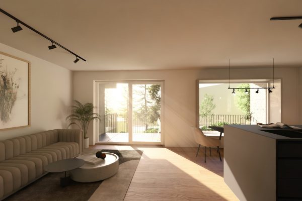 Heller Wohnbereich mit bodentiefen Fenstern, offener Küche und Zugang zum Balkon